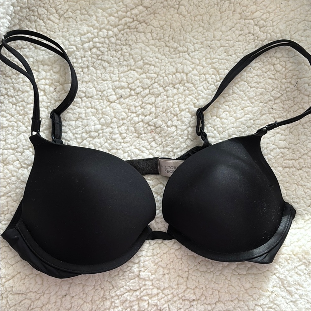 Victoria's Secret Black Bra used condition push up 34b as is